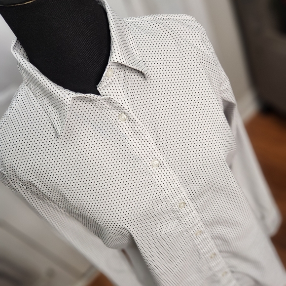 Ann Taylor Polka Dot Black White Button Down Size 10 - Picture 4 of 5